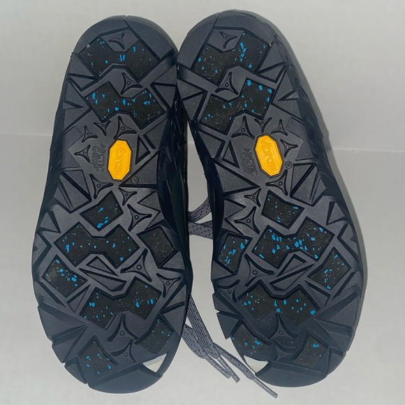 NWOT. Merrill Ash performance footwear. boots for girls. - Picture 4 of 7